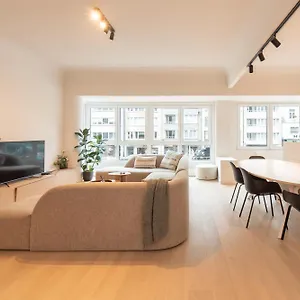Deluxe 4 With Casino View At The And Free Parking Appartement